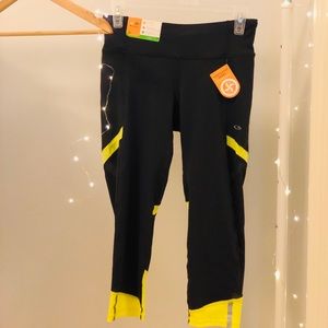 C9 CHAMPION Duo Dry + Capri Workout Leggings NWT